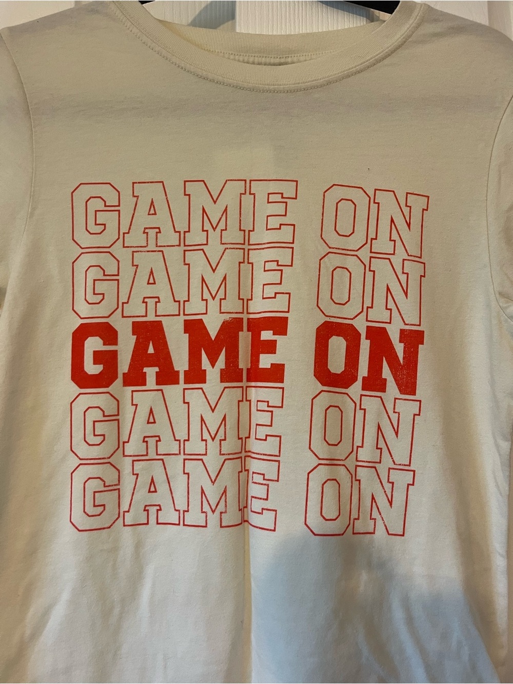 NWT Project Karma Graphic 'Game On' Short Sleeve Tee - Cream with Red Print sz M - Picture 2 of 7